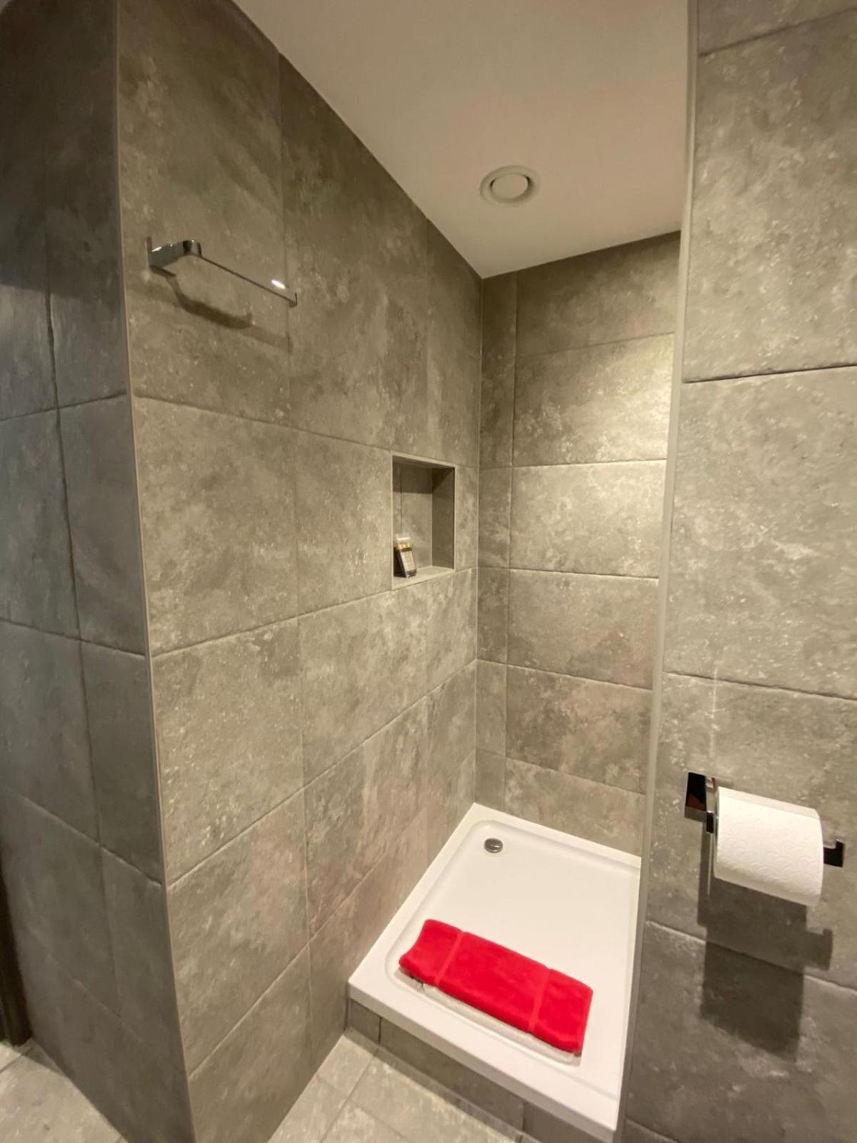 2 The View Apartments Ilfracombe - Seafront, Parking, Lift, Ev Exterior photo